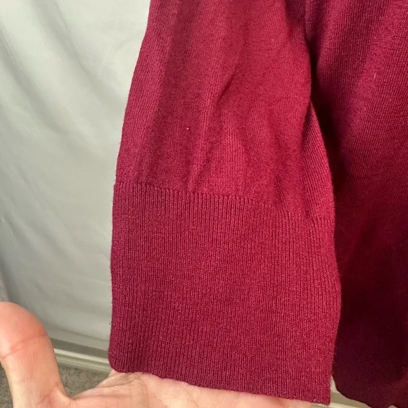 Ann Taylor Classic Burgundy Sweater with built in White Collar Size XL - Picture 5 of 10